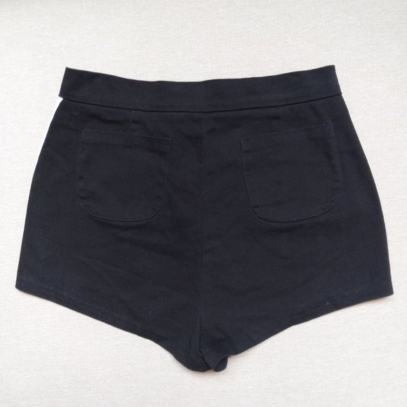 *SOLD* YesStyle Black Contrast Trim White Stripes Shorts Size XS - Picture 4 of 5
